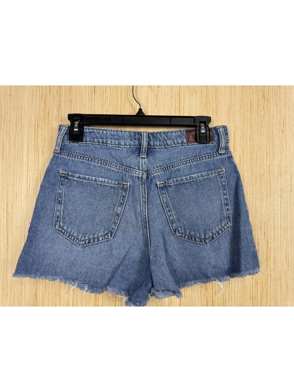 Hollister Mom Shorts Juniors 5 Blue High Rise Denim Flower Patch Cutoff Raw Hem - Picture 3 of 6
